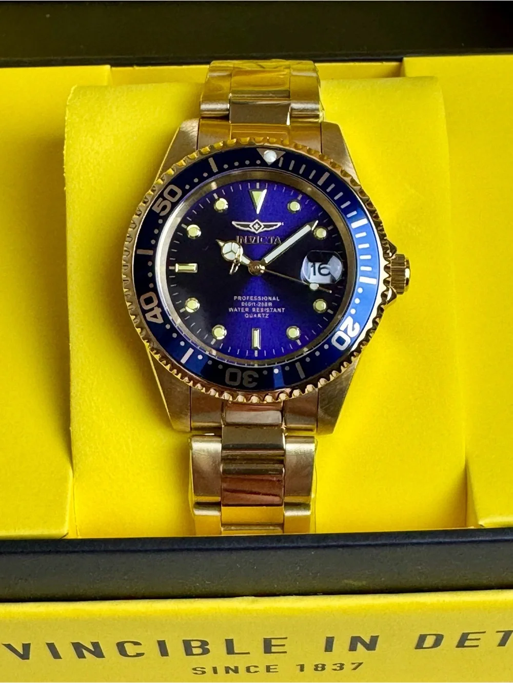 Invicta Pro Diver Blue Dial/Gold-tone Bezel 37.5mm Quartz Dive Watch 8937OB NWT